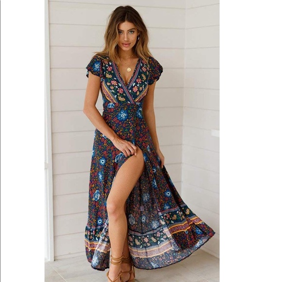 Dresses & Skirts - 🔥 1 HR FLASH SALE🔥 BOHO Blue Wrap Summer Dress